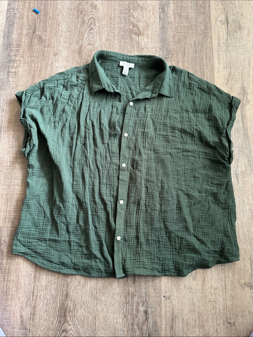 Jessica Simpson Olive Green Short-Sleeve Button-Down Shirt